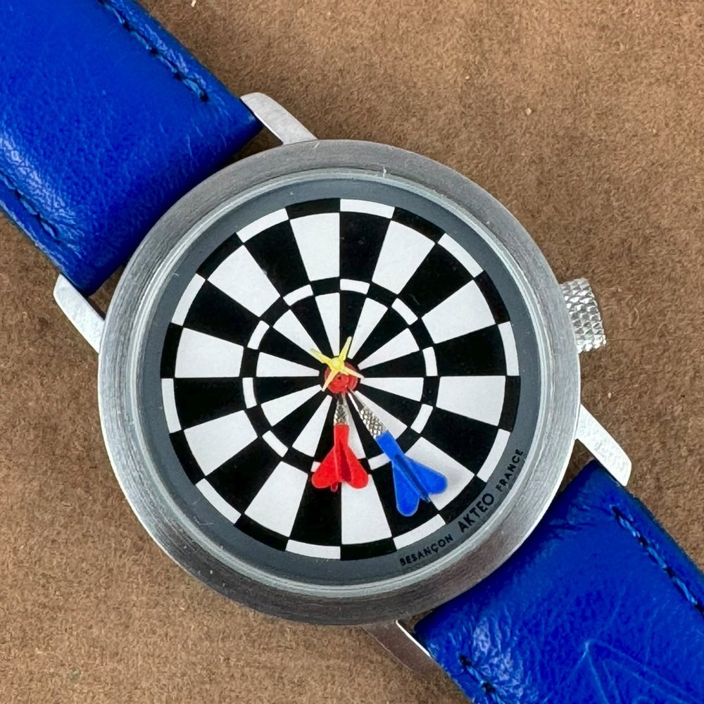 Play some Darts Mate  Vintage Akteo designed Dart Game Watch